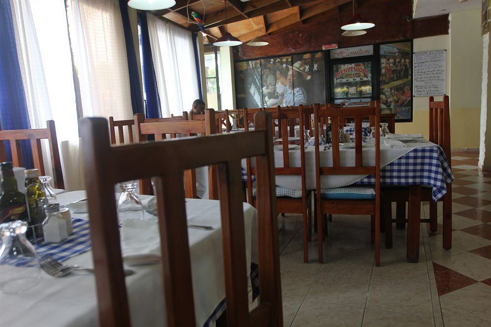 Hotel Restaurant Hamilton Boca Chica Exteriör bild