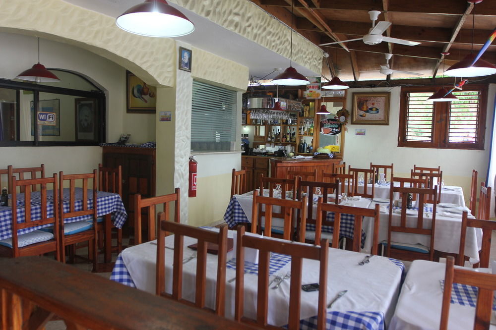 Hotel Restaurant Hamilton Boca Chica Exteriör bild